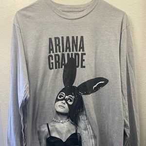 Ariana Grande Dangerous Woman Tour sweatshirt
